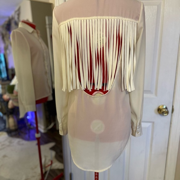 Chic Sheer Fringe Blouse - Picture 3 of 11